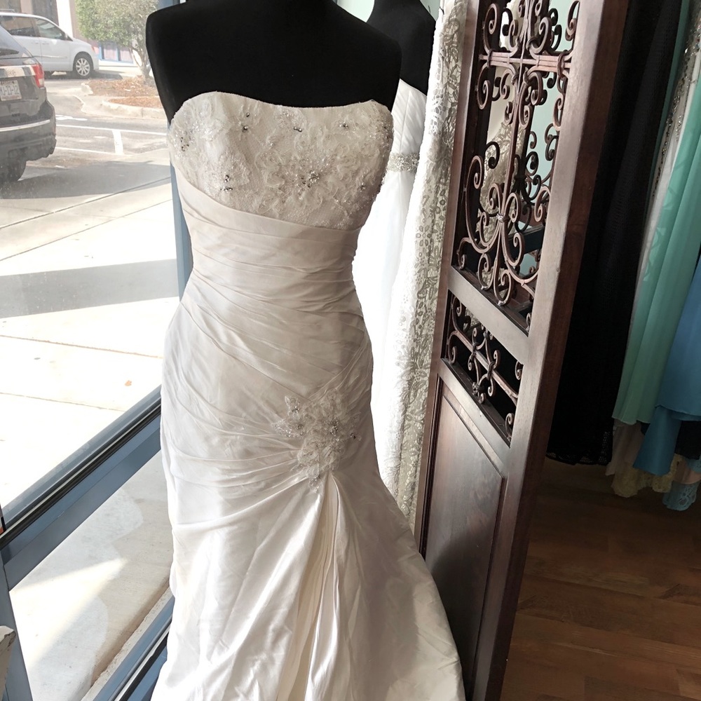 Wedding gown